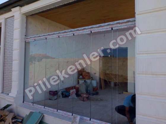 cam balkon modelleri